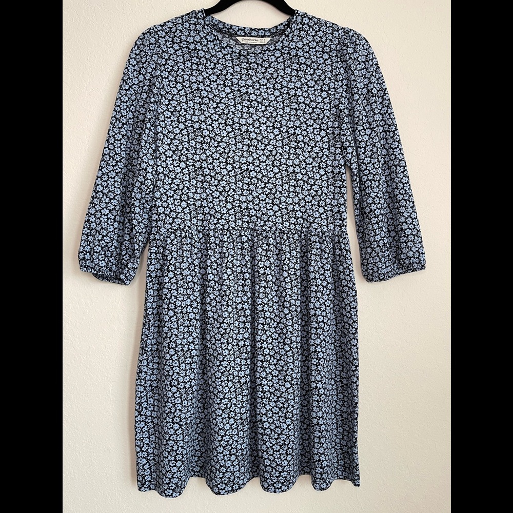 Stradivarius Floral Dress. Size: Small